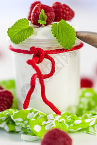 草莓和酸奶或凝胶霜早餐浆果低脂肪产品玻璃覆盆子烹饪营养奶制品国家图片