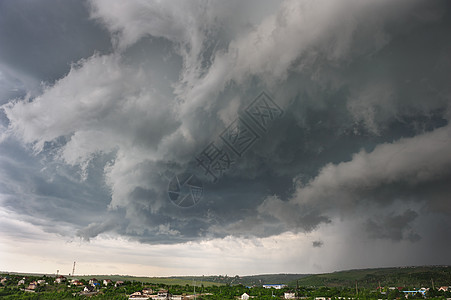 让暴风雨开始场景漏斗雷雨地平线气旋风暴环境荒野天气危险图片