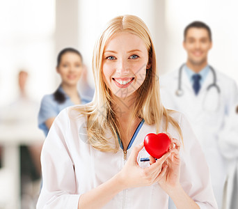 具有心脏的女医生诊所女士韵律微笑外科攻击疾病团体生活医院图片