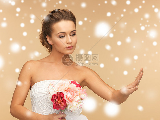 结婚戒指新娘图片