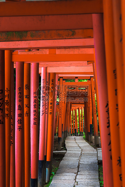 东京信户神庙的托里伊旅游观光历史性寺庙佛教徒建筑学地标旅行精神神道图片