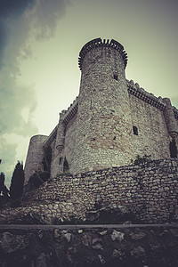 中世纪城堡 西班牙建筑夸脱历史防御堡垒旅行蓝色文化地标麦地天空图片