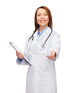 带剪贴板的笑着女医生女士药片帮助专家援助情况处方卫生成人微笑图片