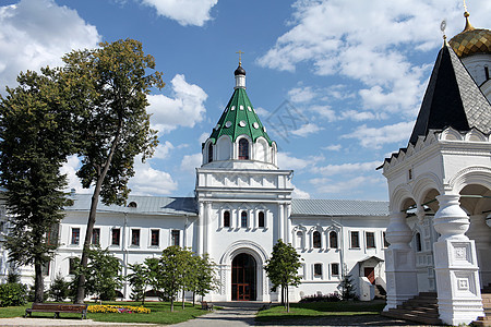 Ipatiev 修道院宗教升华钟楼地标建筑学教会风景历史天堂圆顶图片