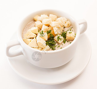 蘑菇奶霜汤杯子草本植物食物扁豆午餐勺子美食白色包屑干面图片