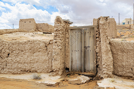 Al Haway 绿洲沙漠阳光天空风景建筑村庄褐色壤土旱谷蓝色图片