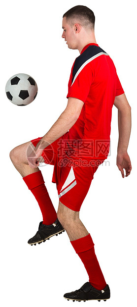健身足球运动员与球赛播放器齿轮男人白色运动运动服红色活动男性图片