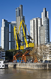 阿根廷布宜诺斯艾利斯城市工地城市生活结构河岸行人风光外观生长办公楼图片