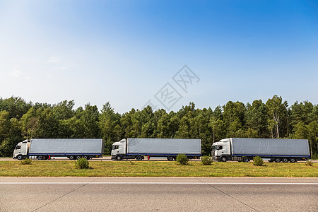 卡车在路上商业送货发动机货物货车车皮通道运输运动速度图片