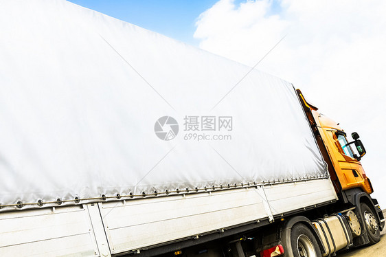 卡车送货商品车道发动机土地车皮驾驶货运物流汽车图片