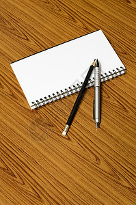 笔记本笔和铅笔日记会议学校螺旋办公室日程文档喷泉笔记教育图片
