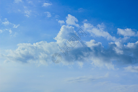 蓝色天空 有云多云空气天堂日光宗教气氛白色天气气候臭氧图片