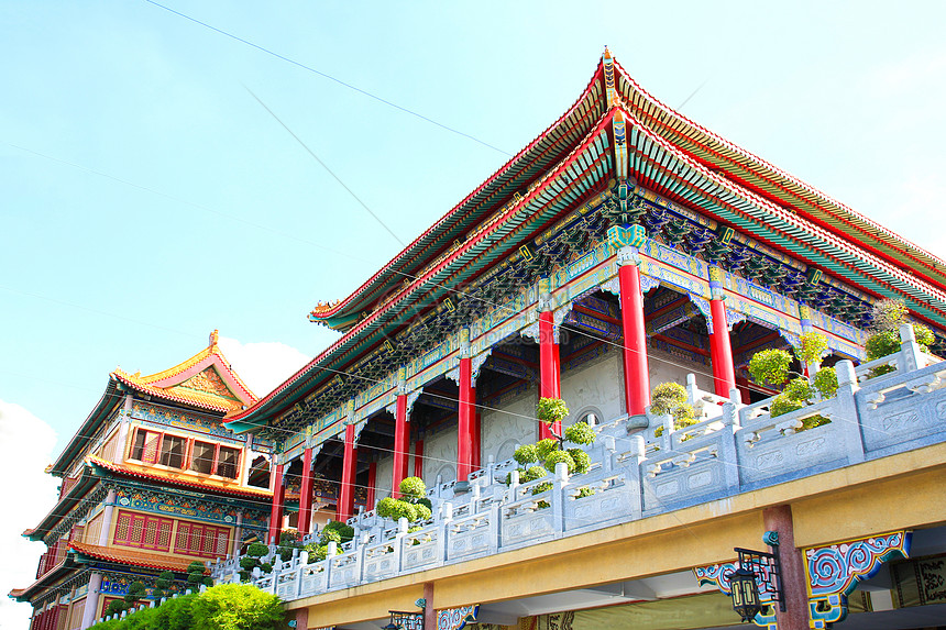 诺萨布冷新宜的中华传统风格寺庙天空建筑蓝色城市历史文化佛教徒游客旅行地标图片