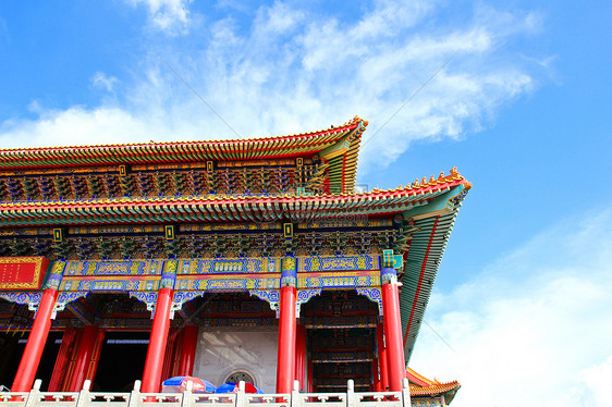 诺萨布冷新宜的中华传统风格寺庙文化天空历史地标游客建筑学佛教徒旅行旅游城市图片