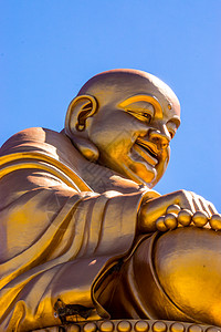 蓝天上的卡森南晴天农村绿色植物蓝色场地佛教徒树叶寺庙墙纸图片