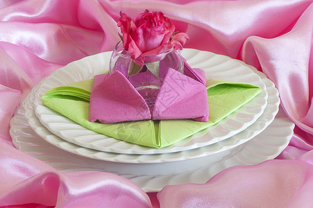 高级折纸纸巾派对菜单餐巾纸桌子餐饮织物花朵早餐白色圣餐图片