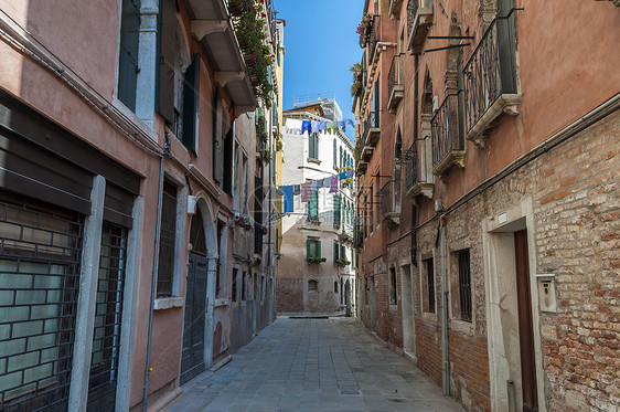 意大利威尼斯衬衫阳台街道洗衣城市建筑绳索窗户住宅建筑学图片