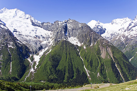 俄罗斯高加索山脉 俄国的高加索山脉悬崖冰川荒野风景季节图片