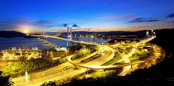 马桥日落运输场景景观旅行海洋交通天空风景建筑速度图片