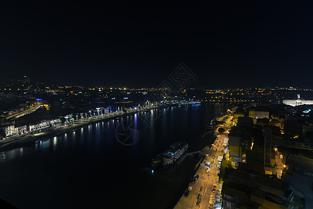 夜晚的城市 全景的场景天空商业旅游反射财产购物摩天大楼房子旅行国家图片