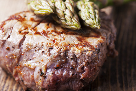 果汁烤牛排和羊肉乡村香料胡椒桌子蔬菜木头盘子烧烤午餐炙烤图片