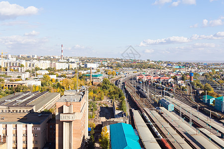 从鸟飞行到铁路的浏览城市全景工业风景建筑建筑学图片