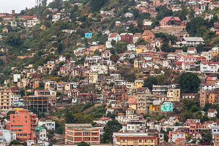 塔那那那利佛山丘上的堆满房屋建筑学建筑城市住宅鸟瞰图房子景观爬坡图片