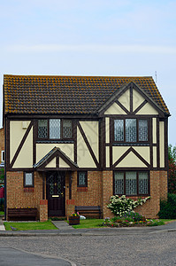 Mock Tudor 大厦图片