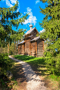 自由的旧木木教堂图片