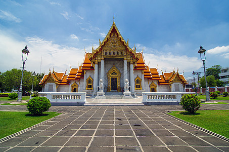 泰国曼谷或大理石寺国家艺术旅游贵族金子宗教文化天空寺庙橙子图片