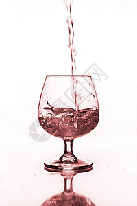 含水的葡萄酒杯餐厅阴影杯子酒杯水晶酒精气泡茶点运动庆典背景图片
