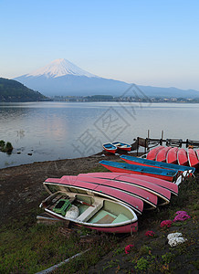 藤山 川口湖风景火山公吨蓝色地标山梨旅行顶峰镜子天空反射图片