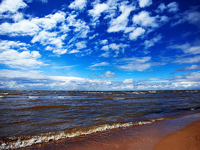 桑迪海滩和海浪图片