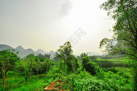 阳久桂林的李河山地貌岩石荒野丘陵岩溶面纱地形钓鱼旅行编队天空图片