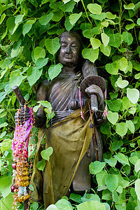 寺庙中的泰国和尚雕像佛教徒旅行雕塑文化石头信仰精神上帝宗教祷告图片
