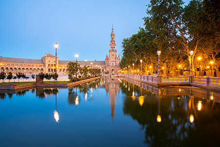 西班牙塞维利亚广场地标公园大教堂城堡池塘喷泉建筑石头城市正方形图片