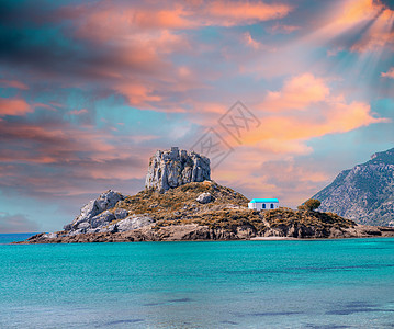科斯岛Kefalos镇Gr附近卡斯特里小岛白色建筑地标海岸海景海滩蓝色教会岩石场景图片