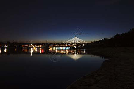 深夜加压桥 水面反射镜子夜景结构海滩旅行地方景观天际日落施工图片