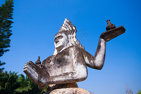 沉思者雕像老挝万象的佛祖公园 著名的旅游地标游客纪念碑受托人旅行者纪念馆文化通勤者风景寺庙沉思背景