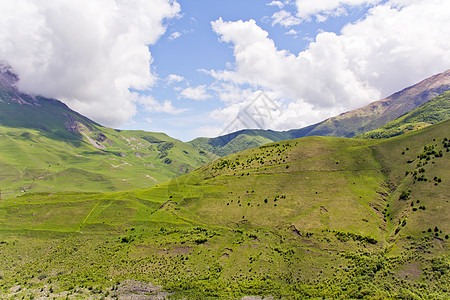 高加索绿色山脉风景爬坡高度图片