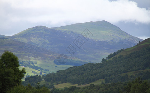 苏格兰的Cairngorms上喷雾天气远景爬坡假期风景旅行图片