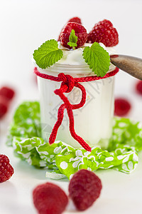 草莓和酸奶或凝胶霜文化营养水果浆果饮食奶油低脂肪玻璃奶制品国家图片