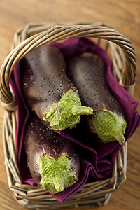 亚甲苯农民蔬菜市场紫色团体植物食物花园美食茄子图片