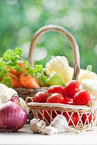 篮子中的蔬菜产品植物杂货店胡椒壁球柳条营养素食物市场购物图片