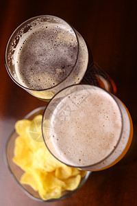 啤酒杯饮料工艺啤酒筹码小麦土豆酿造小吃泡沫扣篮图片