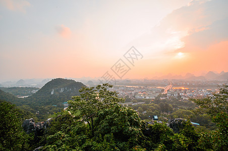 吉林中国七星公园和喀斯特岩石晴天竹子文化旅游漂移热带娱乐水路运输农村图片