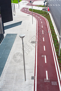 自行车路径运输街道路标居住安全车轮白色城市交通沥青图片
