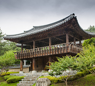 门天气绿色楼梯树木入口天空历史消防局阳台寺庙图片