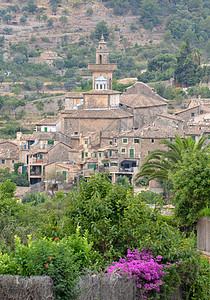 西班牙马洛卡的Valldemossa景象游客旅行窗户风景房子住宅岛屿石头木头旅游图片