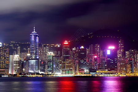香港之夜港口黄色金融建筑学天际市中心公司景观摩天大楼城市图片